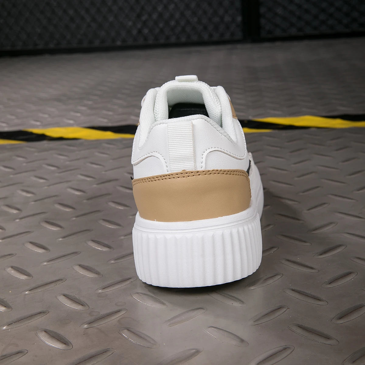 Men's Shoes Summer Breathable Trendy Versatile Casual White Sneakers Youth Non-Slip Sports Thick-Soled White Shoes